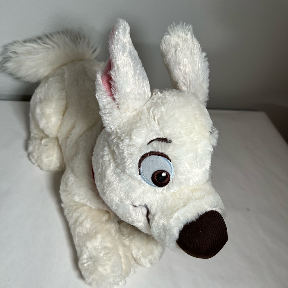 Disney Store‎ Bolt plush
